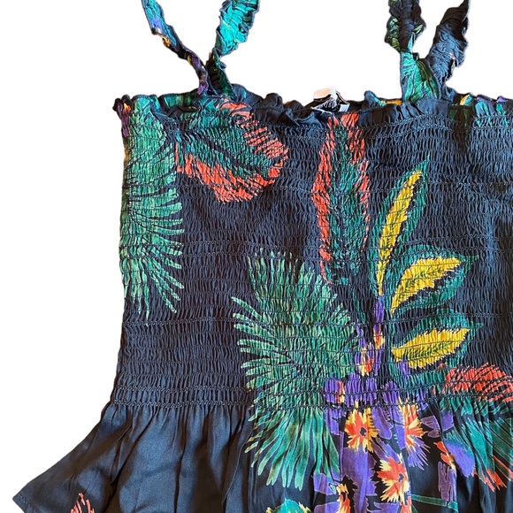 Patrons of Peace Tropical Print Floral Top - Picture 2 of 13